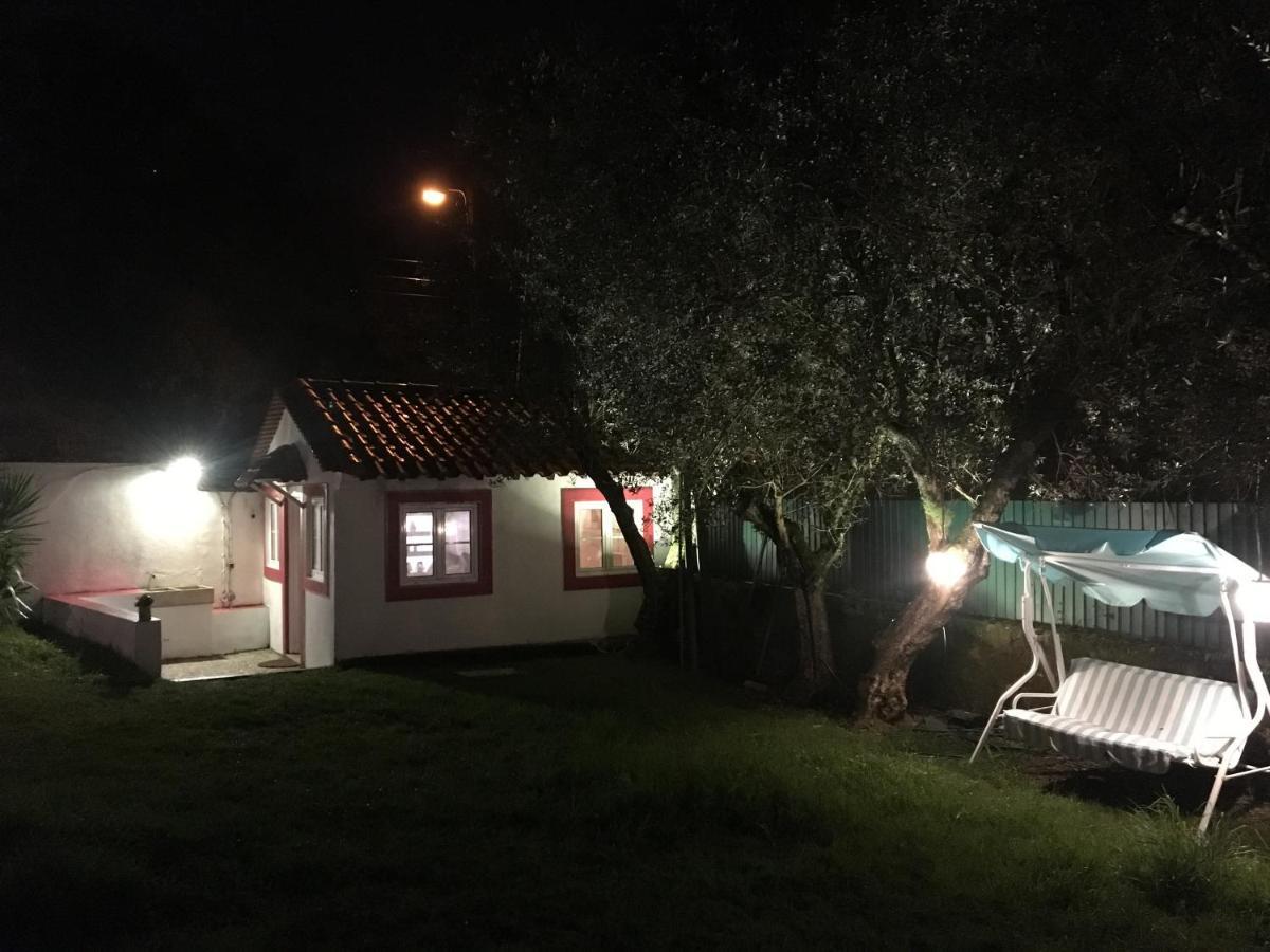 Chalet Lisbon Cozy House W/garden And Pool Valejas